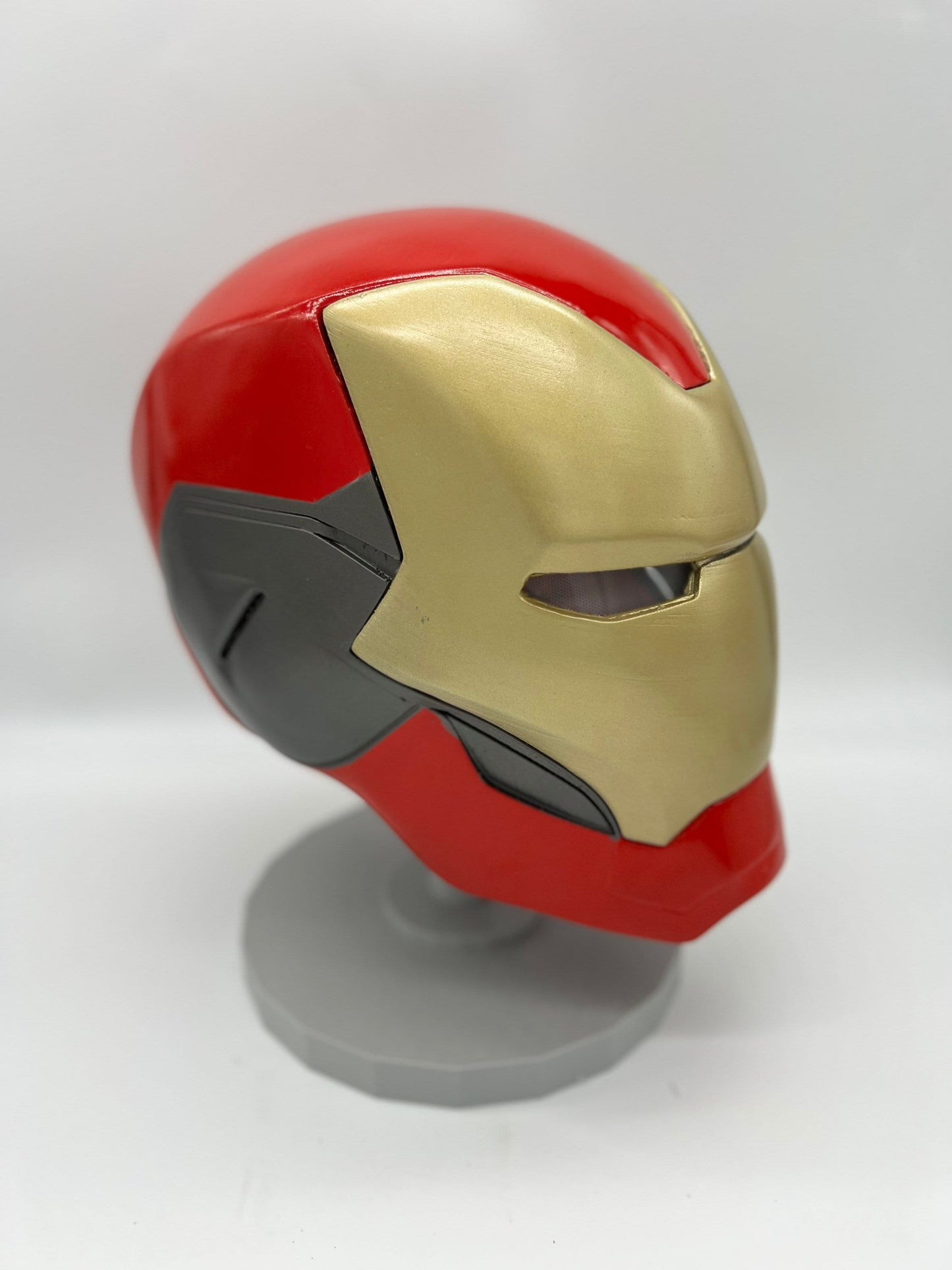 Iron man MK85 helmet (with interior detail!!)